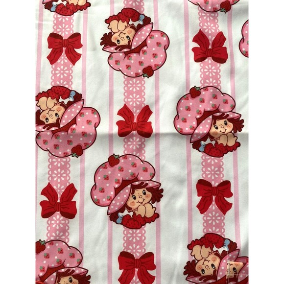 Strawberry Shortcake Scrub Top XL Pink Bows Nurse Uniform V-Neck NWT - Picture 5 of 5